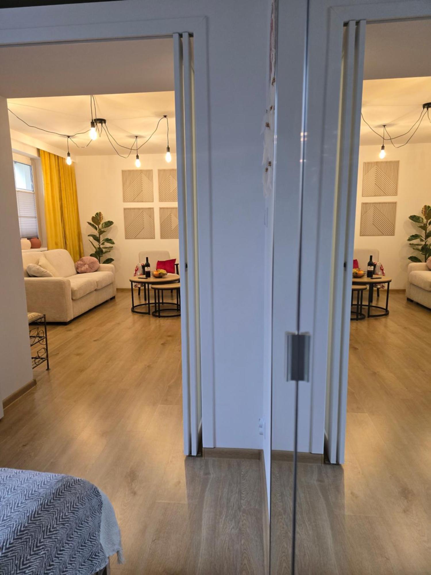 Apartment Silent *